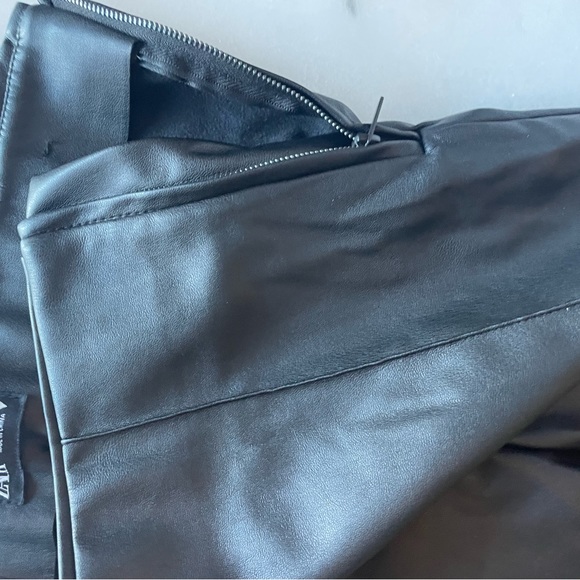 Faux leather pants/leggings from Zara - Picture 3 of 4